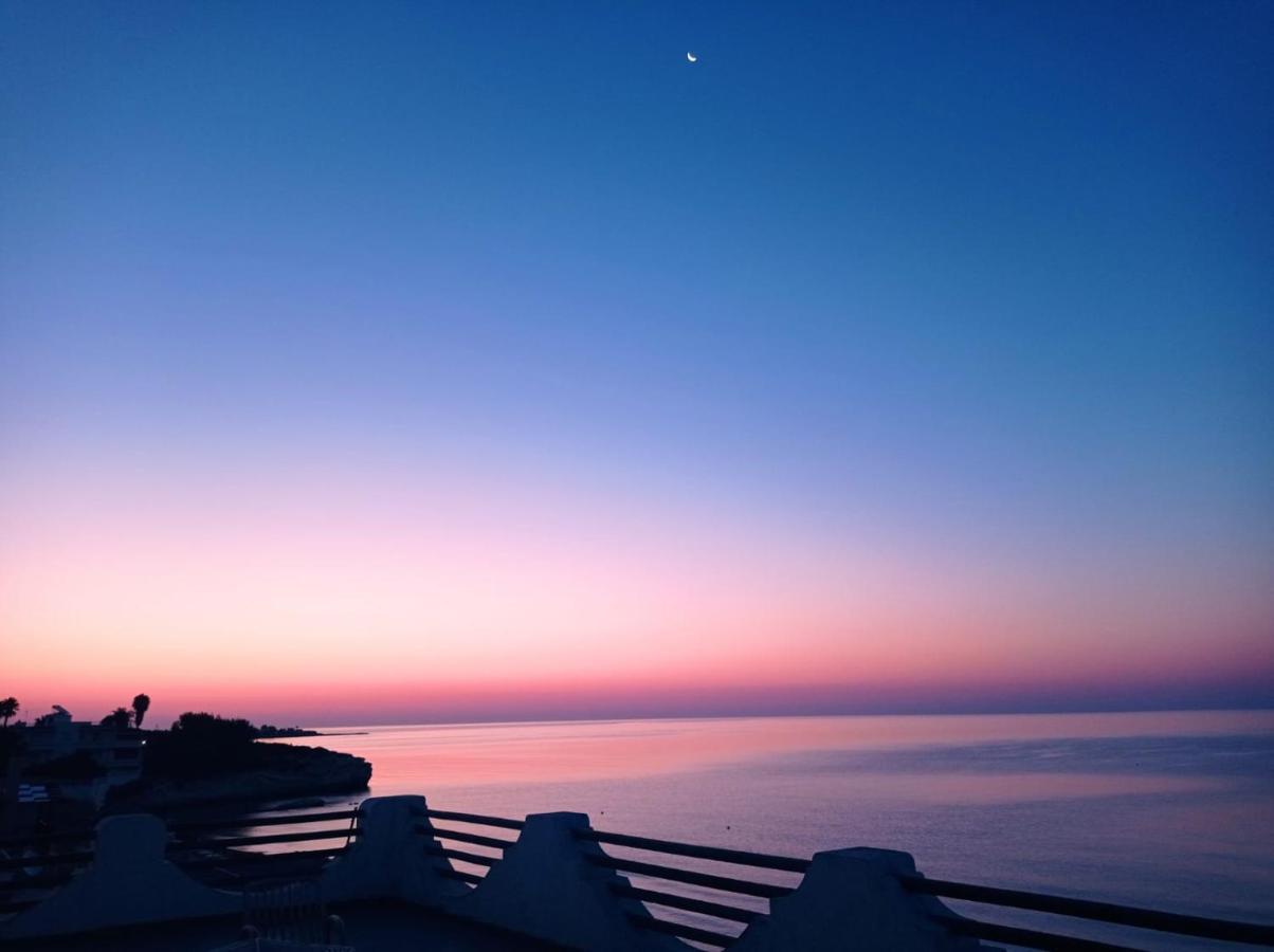 Отель La Riva Lido di Noto Экстерьер фото